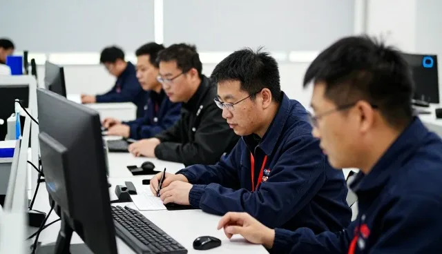 使用技术开发需要关注哪些方面?